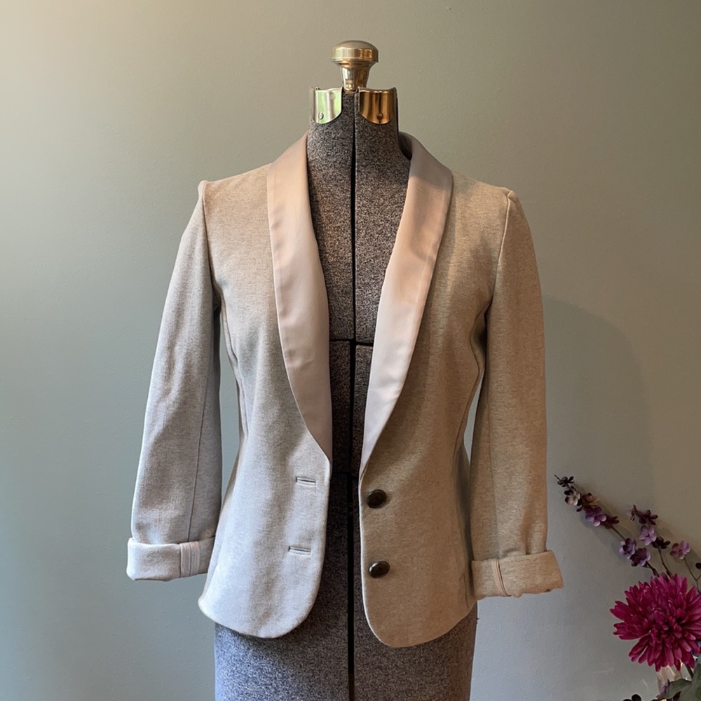 Gap Soft Gray Cropped Jacket - Picture 2 of 16